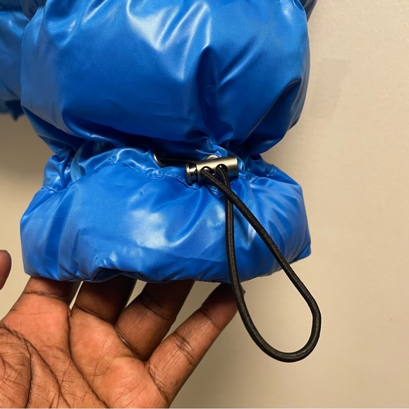 Future Collective Kahlana Barfield  Glossy Puffer Crop Jacket Blue  Size L - Picture 4 of 12